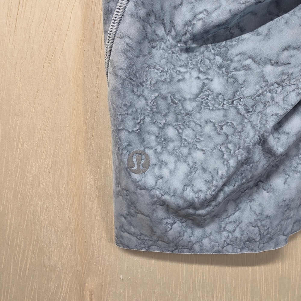 Lululemon Fast and Free High Rise Short 8 Ice Cave Blue Crinkle Nulux Size 6 - Picture 6 of 13